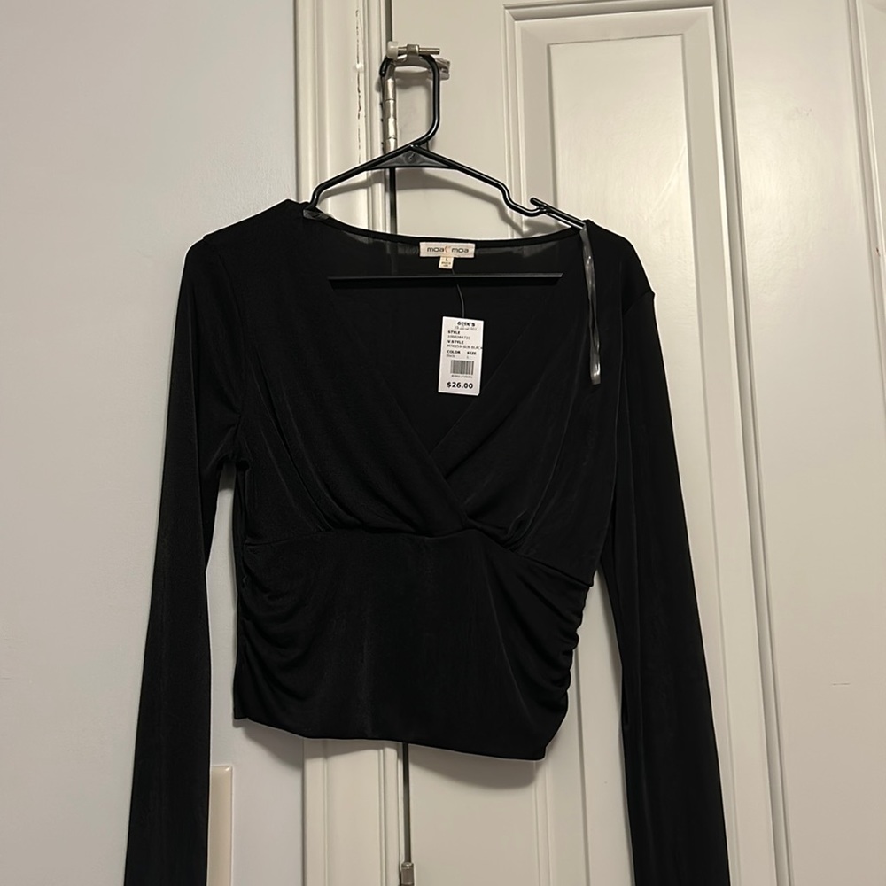 Moa moa black long sleeve top